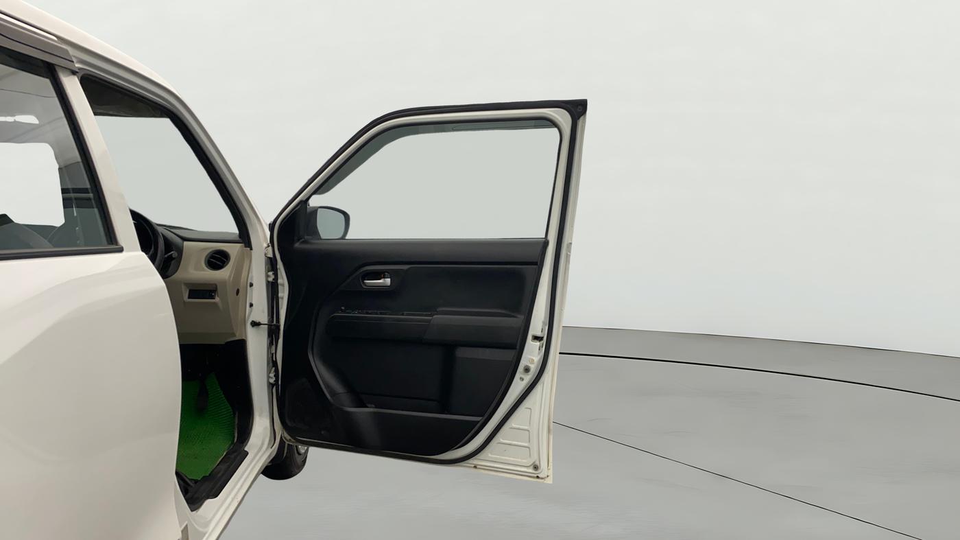 2020 Maruti New Wagon-R VXI 1.0, Petrol, Manual, 32,124 km, RHS Front Door