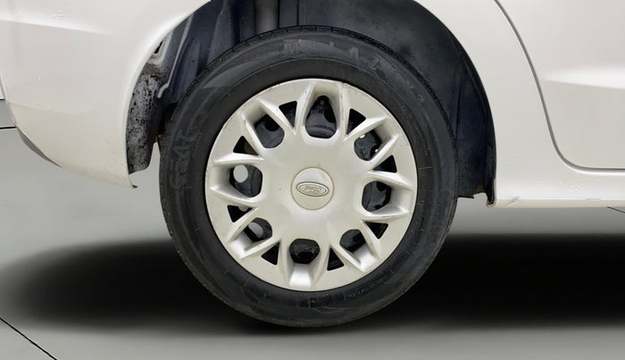 2015 Ford Figo Aspire TREND 1.2 PETROL, Petrol, Manual, 1,00,000 km, Right Rear Wheel