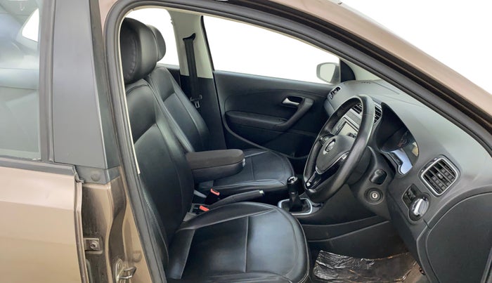 2019 Volkswagen Polo HIGHLINE PLUS 1.0, Petrol, Manual, 36,871 km, Right Side Front Door Cabin