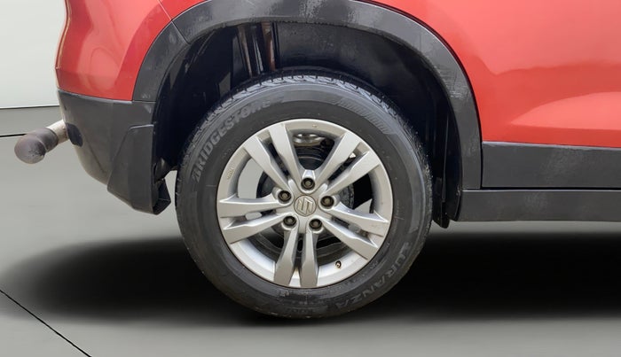 2017 Maruti Vitara Brezza ZDI PLUS DUAL TONE, Diesel, Manual, 1,29,768 km, Right Rear Wheel