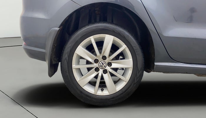 2017 Volkswagen Ameo HIGHLINE1.5L, Diesel, Manual, 1,30,721 km, Right Rear Wheel