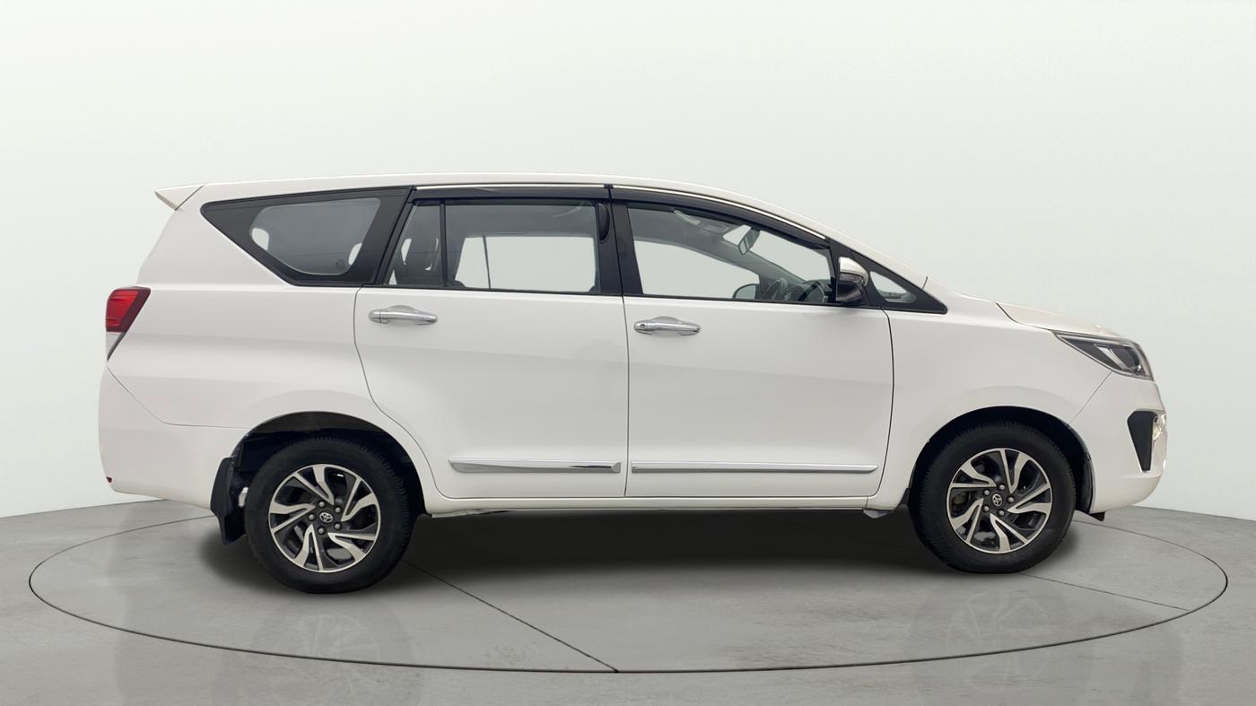 2022 Toyota Innova Crysta 2.7 VX 7 STR, Petrol, Manual, 70,083 km, Right Side View