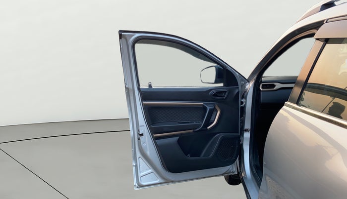 2022 Renault Kiger RXT (O) MT, CNG, Manual, 70,181 km, LHS Front Door