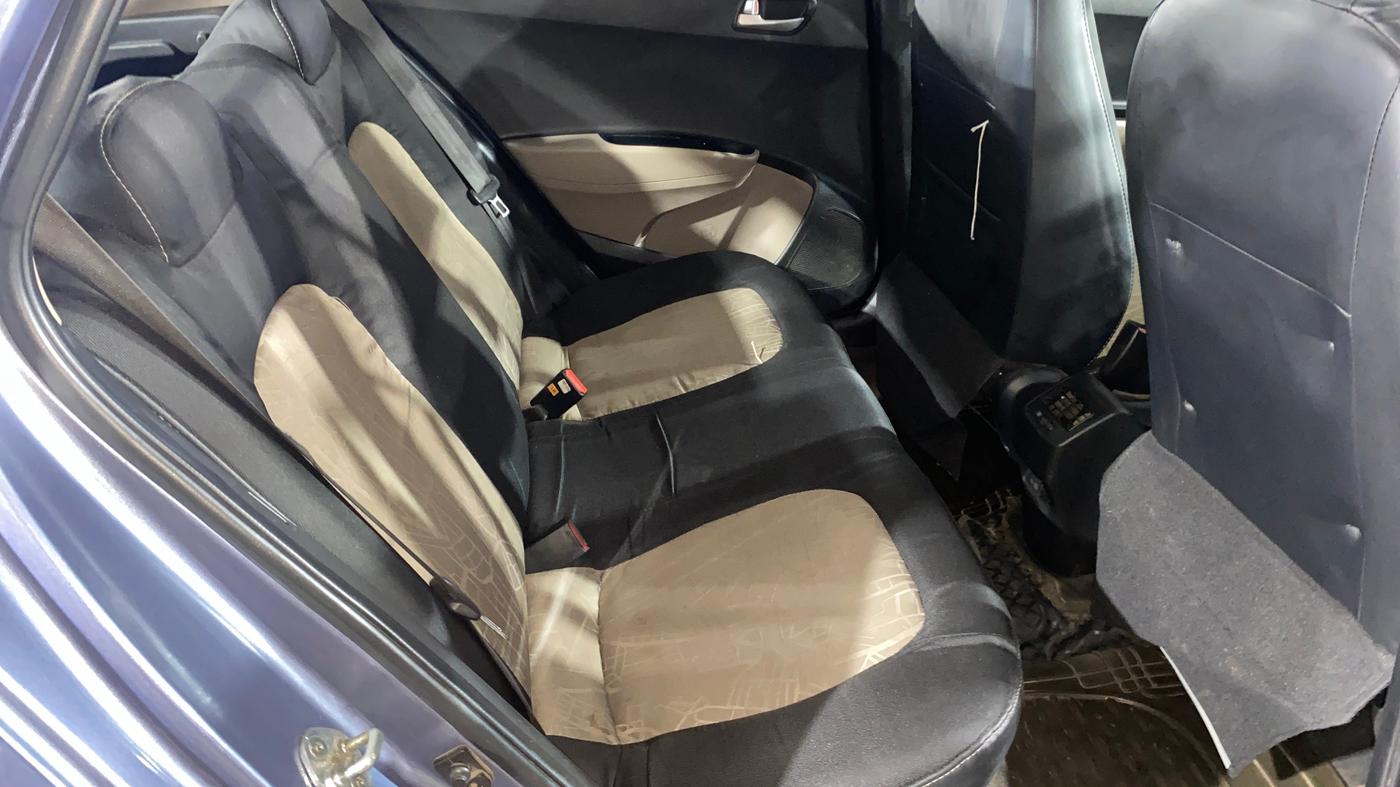 2015 Hyundai Grand i10 SPORTZ 1.2 KAPPA VTVT, Petrol, Manual, 84,265 km, Right Side Rear Door Cabin