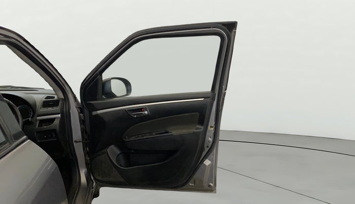 2014 Maruti Swift VXI, Petrol, Manual, 61,343 km, RHS Front Door