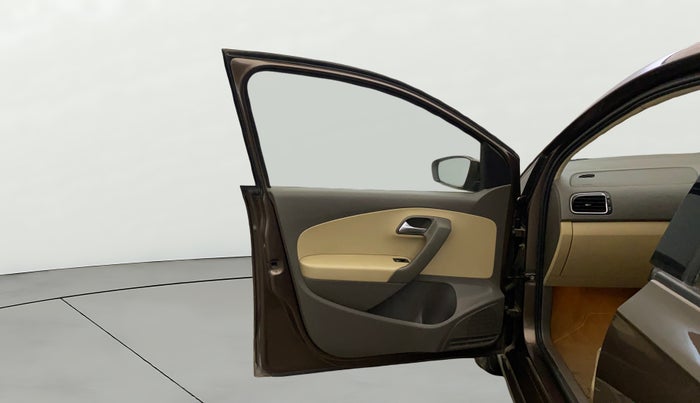 2016 Volkswagen Vento HIGHLINE 1.6 MPI, Petrol, Manual, 94,776 km, LHS Front Door