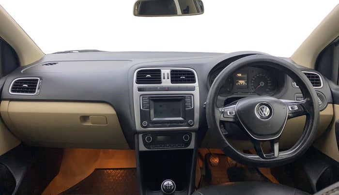 2016 Volkswagen Ameo HIGHLINE1.2L, Petrol, Manual, 1,49,299 km, Dashboard