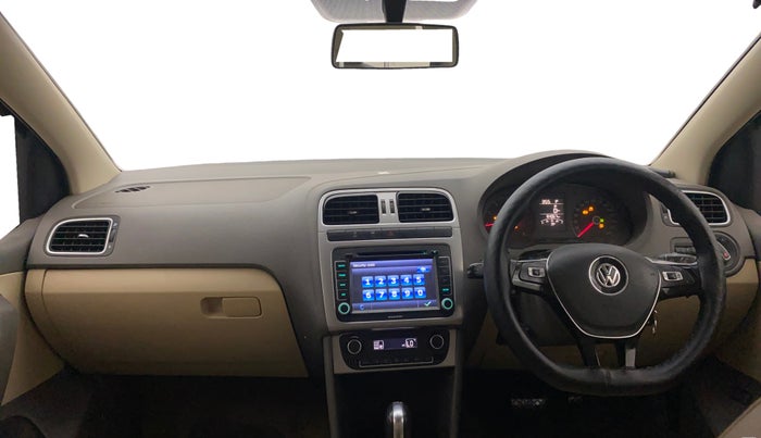 2015 Volkswagen Vento HIGHLINE PETROL AT, Petrol, Automatic, 64,067 km, Dashboard