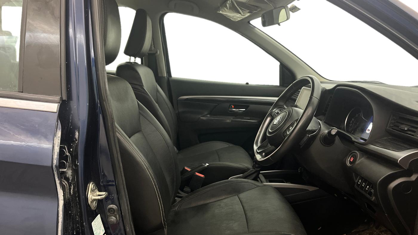 2022 Maruti XL6 ALPHA AT, Petrol, Automatic, 62,732 km, Right Side Front Door Cabin