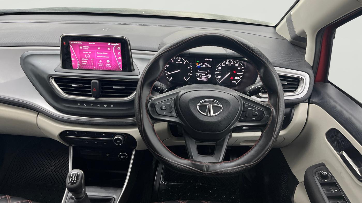 2021 Tata ALTROZ XZ DIESEL, Diesel, Manual, 1,16,263 km, Steering Wheel Close Up