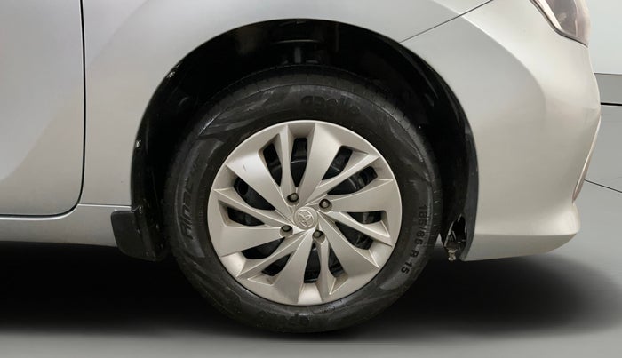 2022 Toyota Glanza E, Petrol, Manual, 8,724 km, Right Front Wheel