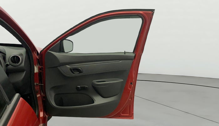 2016 Renault Kwid RXL, Petrol, Manual, 73,043 km, RHS Front Door