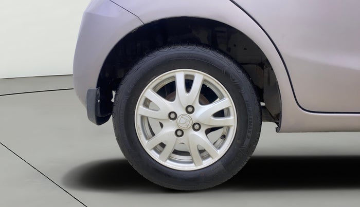 2013 Honda Brio V MT, Petrol, Manual, 22,673 km, Right Rear Wheel