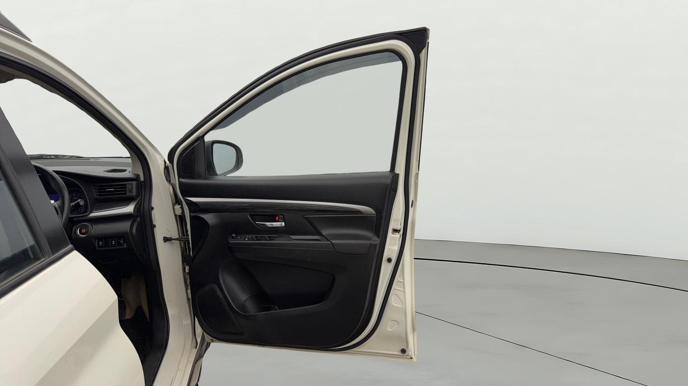 2020 Maruti XL6 ALPHA AT, Petrol, Automatic, 62,973 km, RHS Front Door