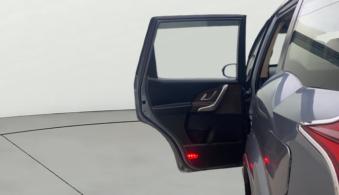 2014 Mahindra XUV500 W8, Diesel, Manual, 71,221 km, LHS Rear Door