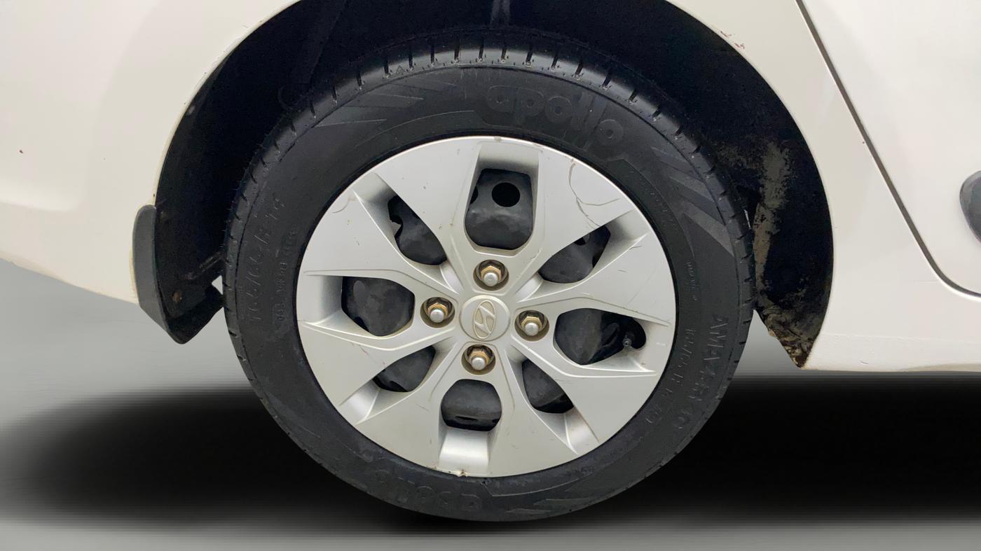 2015 Hyundai Xcent S 1.2, Petrol, Manual, 66,939 km, Right Rear Wheel