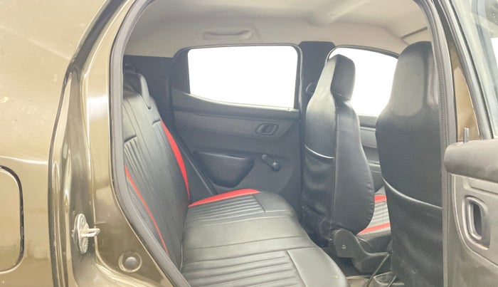 2017 Renault Kwid RXT 1.0, Petrol, Manual, 12,607 km, Right Side Rear Door Cabin