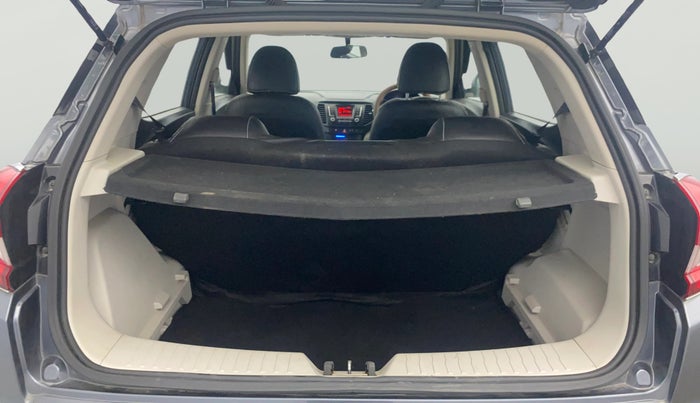 2022 Mahindra XUV300 W6 1.2 PETROL, Petrol, Manual, 18,846 km, Boot Open Zoomed View