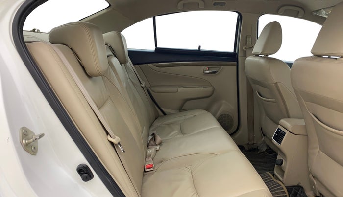 2022 Maruti Ciaz ALPHA  AT 1.5 SHVS PETROL, Petrol, Automatic, 95,494 km, Right Side Rear Door Cabin