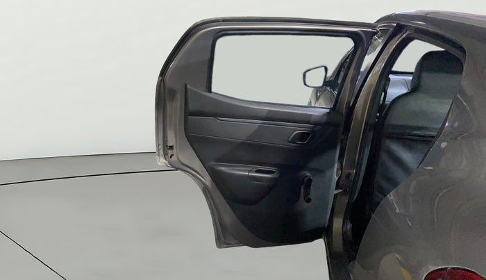 2017 Renault Kwid RXT 1.0 AMT (O), Petrol, Automatic, 36,721 km, LHS Rear Door