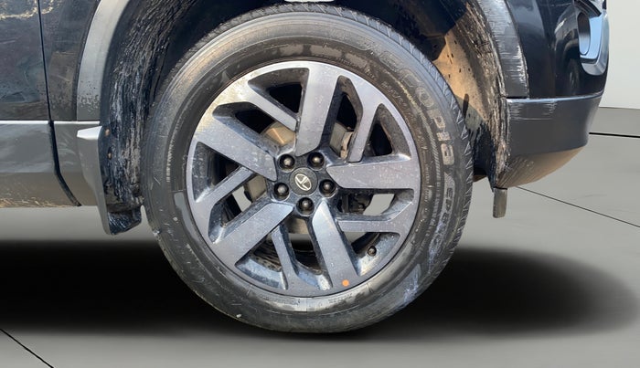 2022 Tata Harrier XZ PLUS 2.0L DARK EDITION, Diesel, Manual, 77,309 km, Right Front Wheel