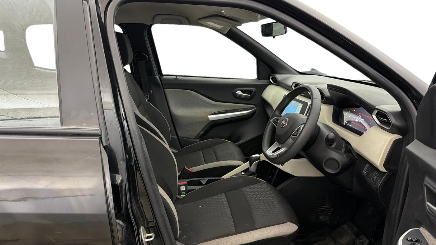 2023 Nissan MAGNITE XV PREMIUM TURBO CVT, Petrol, Automatic, 24,560 km, Right Side Front Door Cabin