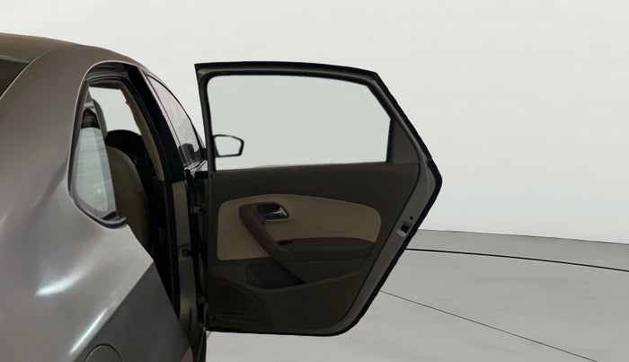 2014 Skoda Rapid AMBITION 1.6 MPI MT PLUS, Petrol, Manual, 61,039 km, RHS Rear Door