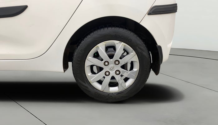 2017 Hyundai Eon MAGNA +, Petrol, Manual, 50,408 km, Left Rear Wheel