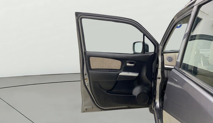 2014 Maruti Wagon R 1.0 VXI, Petrol, Manual, 70,406 km, LHS Front Door