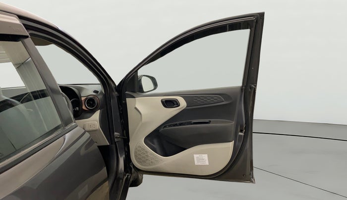 2021 Hyundai AURA S 1.2 CNG, CNG, Manual, 61,297 km, RHS Front Door