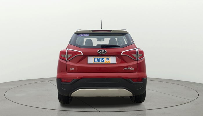 2019 Mahindra XUV300 W8(O) 1.2 PETROL DUAL TONE, Petrol, Manual, 77,682 km, Back/Rear