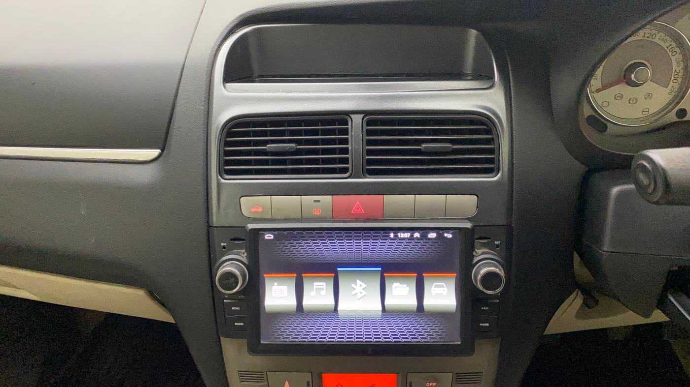 2013 Fiat Linea EMOTION 1.3, Diesel, Manual, 1,23,382 km, Air Conditioner