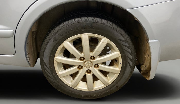 2013 Maruti SX4 ZXI, Petrol, Manual, 1,00,645 km, Left Rear Wheel