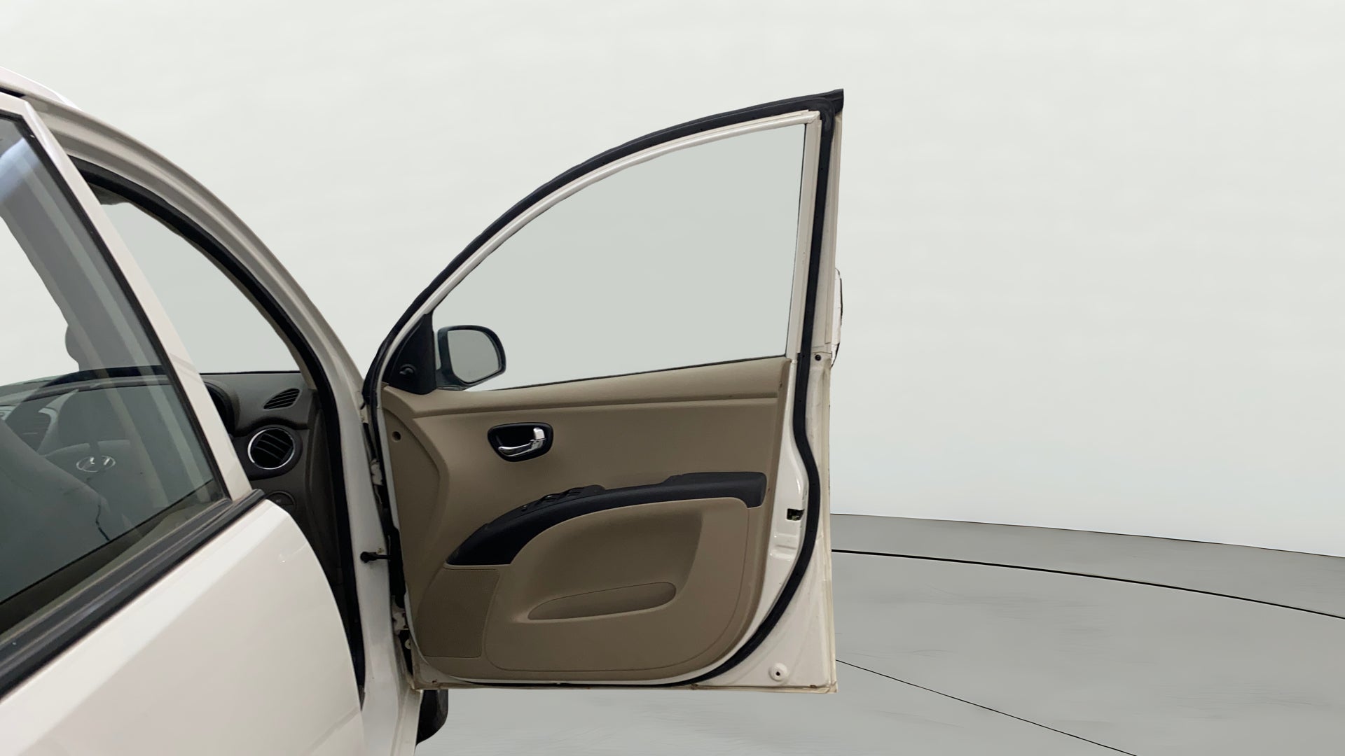 camera-RHS-Front-Door