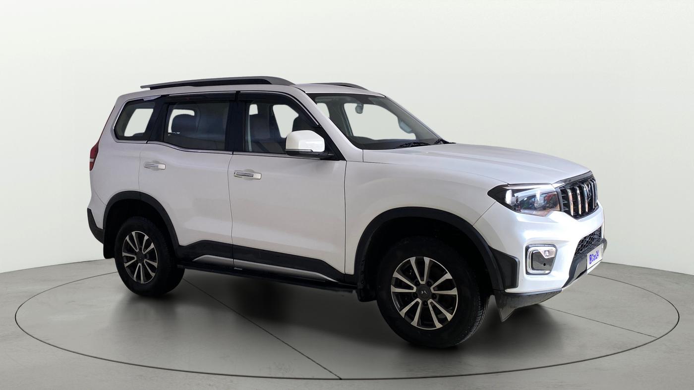 2023 Mahindra SCORPIO-N Z2 PETROL MT 7 STR, Petrol, Manual, 18,151 km, Right Front Diagonal