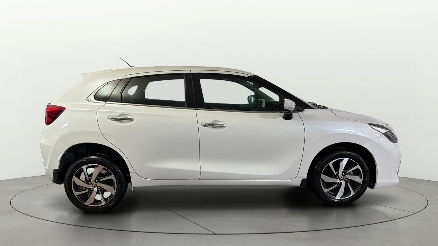 2023 Toyota Glanza V, Petrol, Manual, 82,594 km, Right Side View