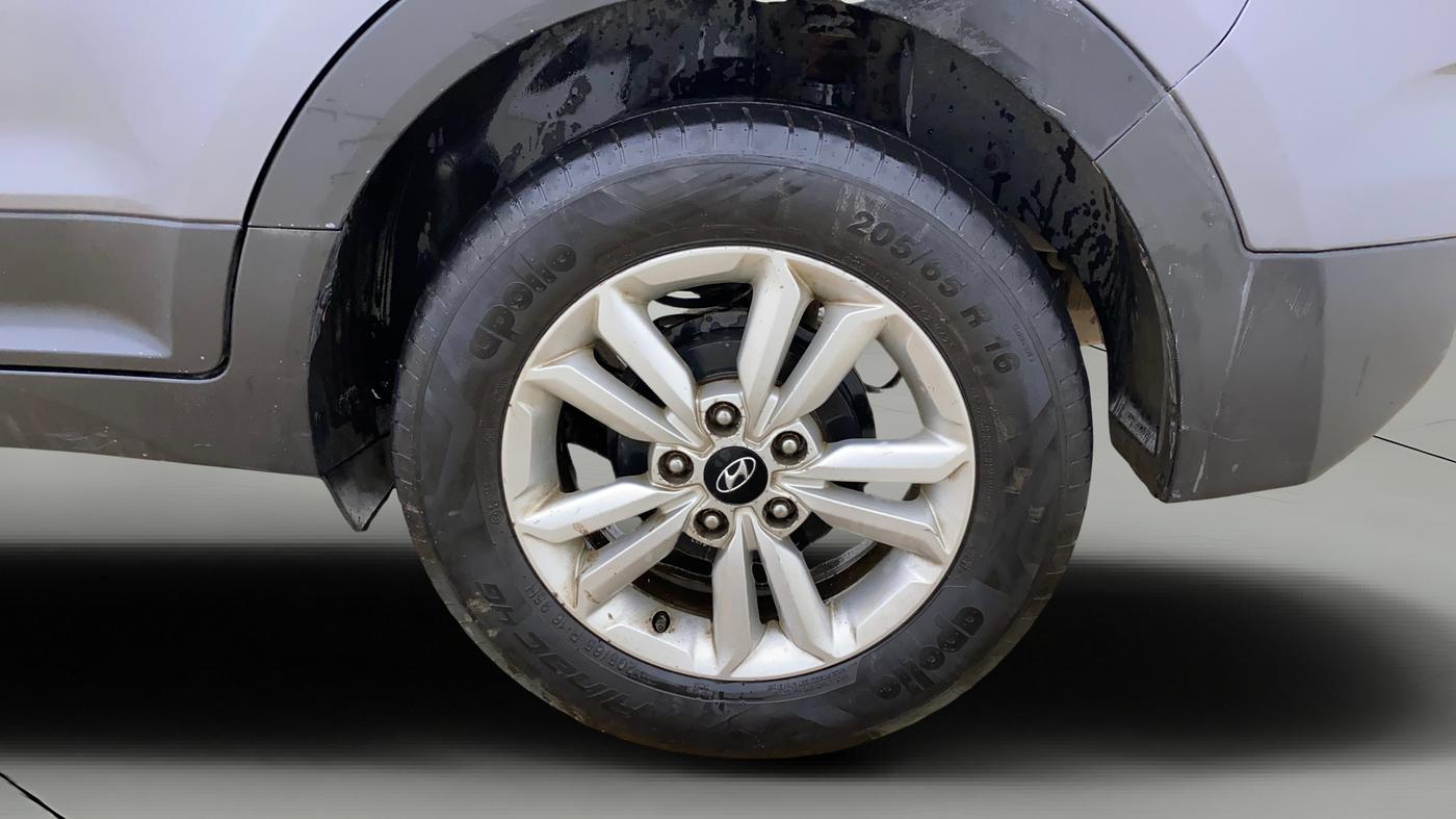 2016 Hyundai Creta SX 1.6 DIESEL, Diesel, Manual, 1,05,269 km, Left Rear Wheel
