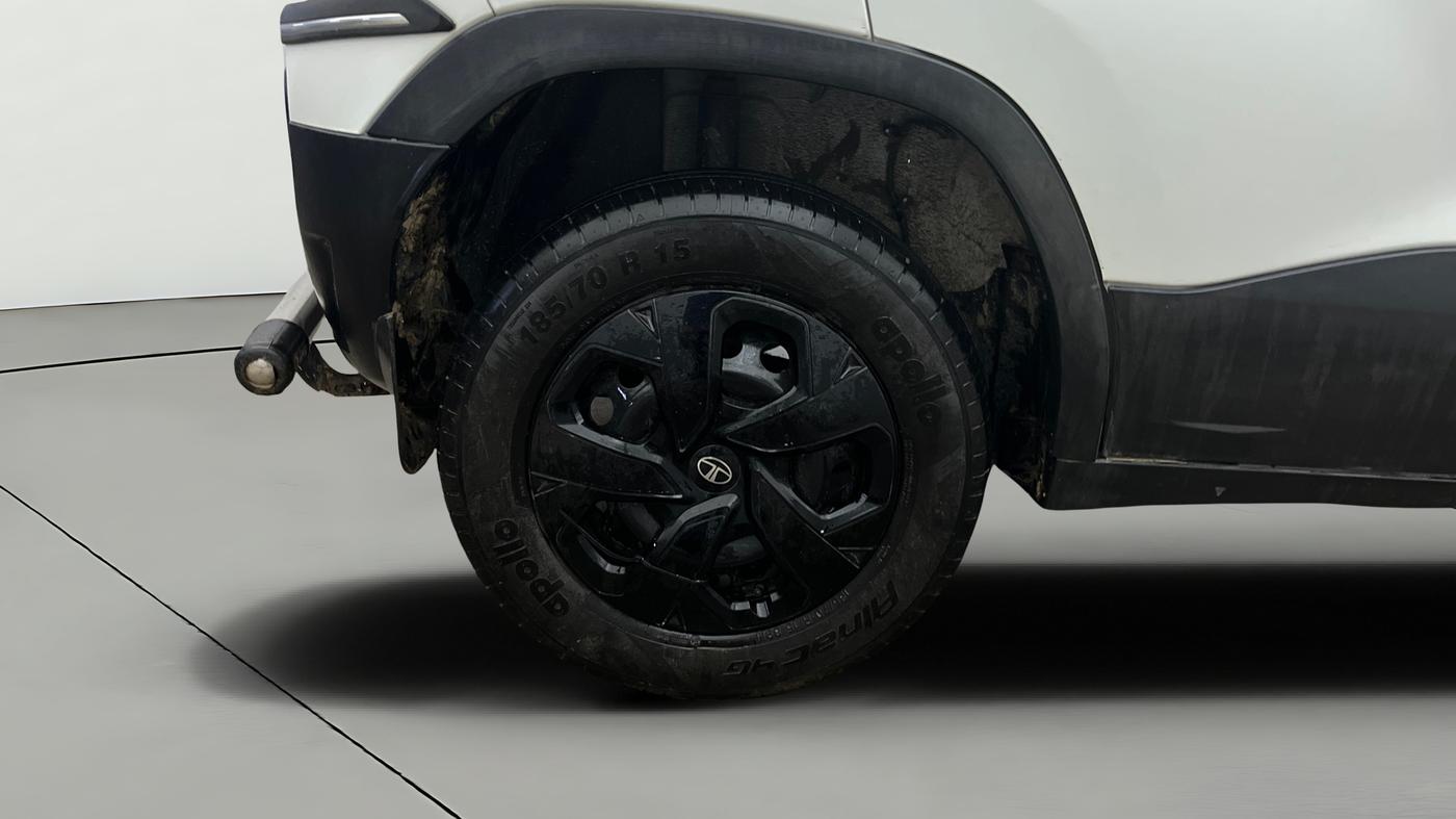 2024 Tata PUNCH Adventure (S) AMT, Petrol, Manual, 5,598 km, Right Rear Wheel