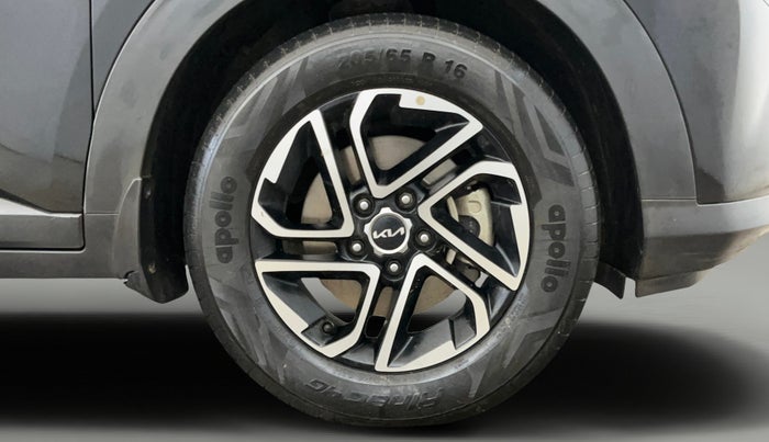 2022 KIA CARENS PRESTIGE PLUS 1.5 DIESEL 7 STR, Diesel, Manual, 73,010 km, Right Front Wheel