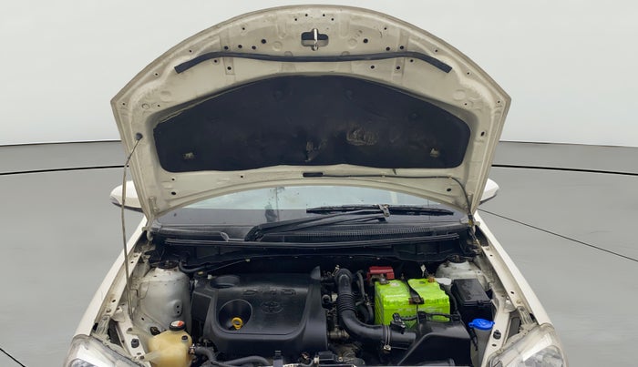 2014 Toyota Etios CROSS 1.4 VD, Diesel, Manual, 1,27,222 km, Open Bonet