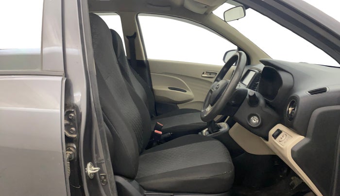 2019 Hyundai NEW SANTRO SPORTZ CNG, CNG, Manual, 94,636 km, Right Side Front Door Cabin
