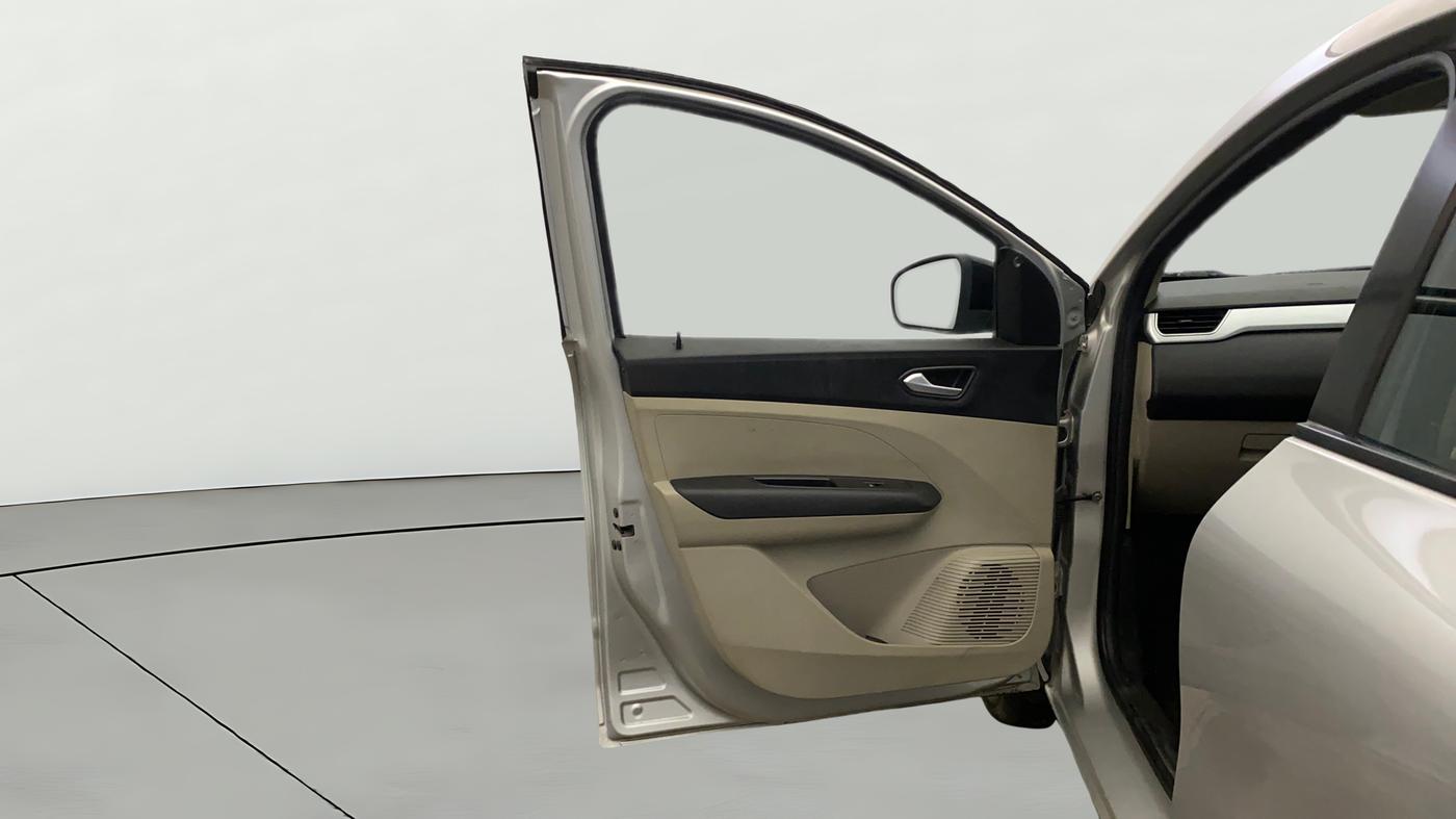 2023 Renault TRIBER RXZ AMT, Petrol, Automatic, 16,063 km, LHS Front Door
