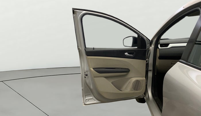 2023 Renault TRIBER RXZ AMT, Petrol, Automatic, 16,063 km, LHS Front Door