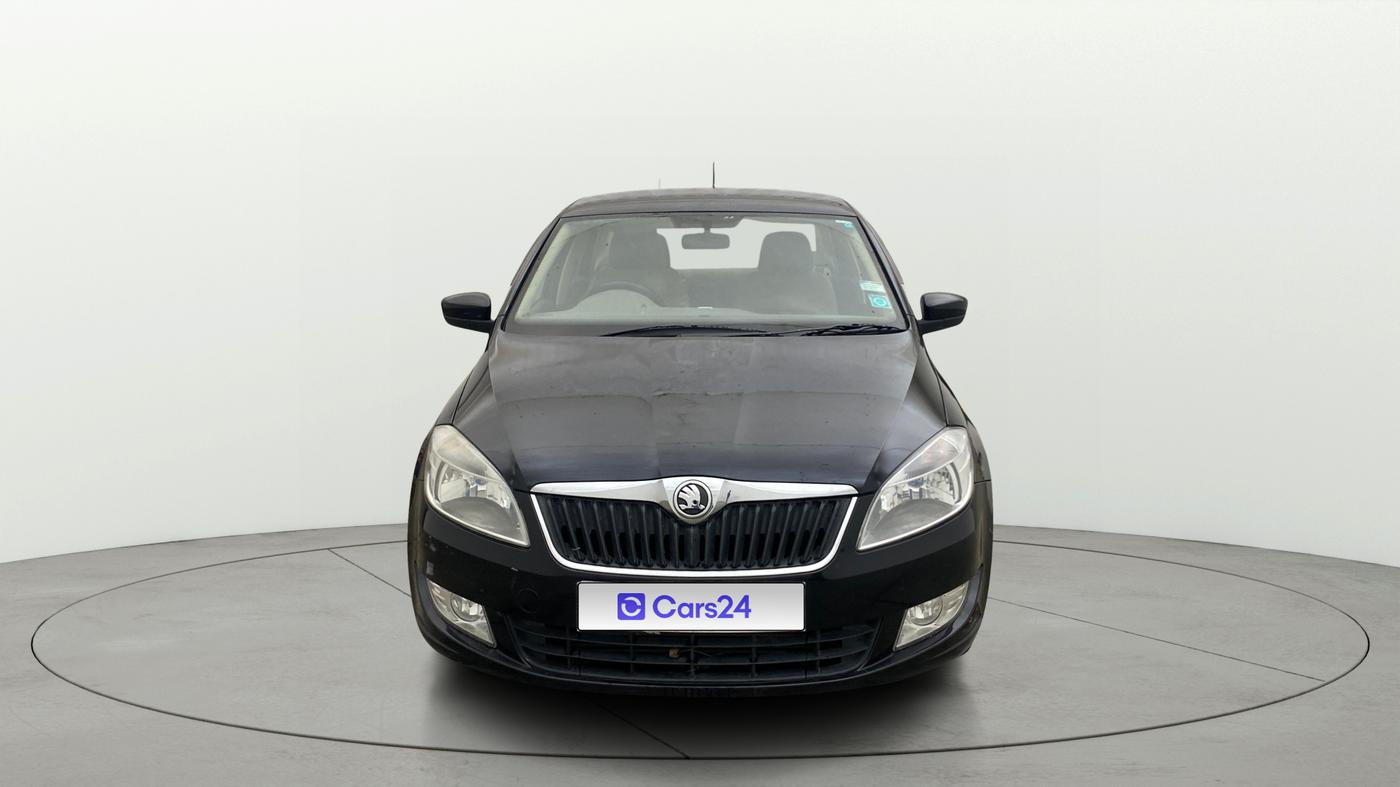2013 Skoda Rapid ELEGANCE 1.6 TDI CR MT, Diesel, Manual, 1,37,813 km, Front
