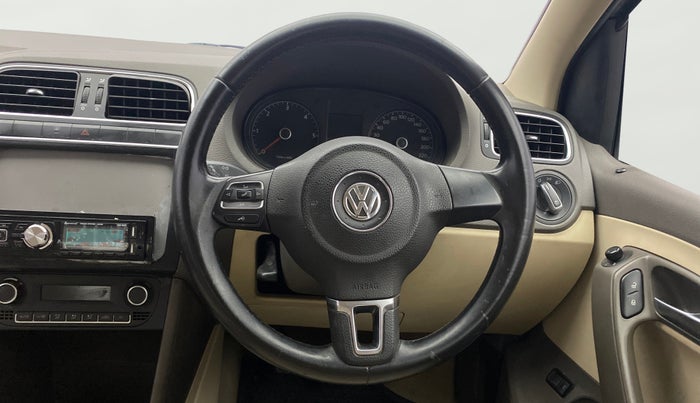 2014 Volkswagen Vento HIGHLINE DIESEL 1.6, Diesel, Manual, 80,634 km, Steering Wheel Close Up