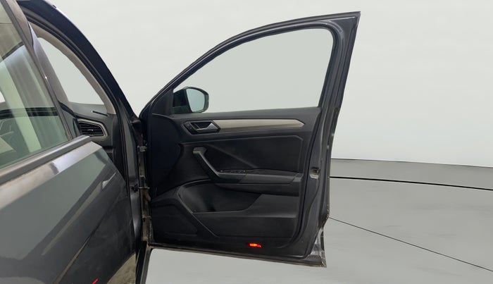 2021 Volkswagen T-ROC 1.5 TSI AT, Petrol, Automatic, 95,260 km, RHS Front Door