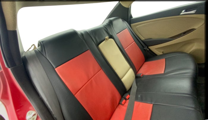 2015 Hyundai Verna FLUIDIC 4S 1.6 VTVT S, Petrol, Manual, 38,304 km, Right Side Rear Door Cabin