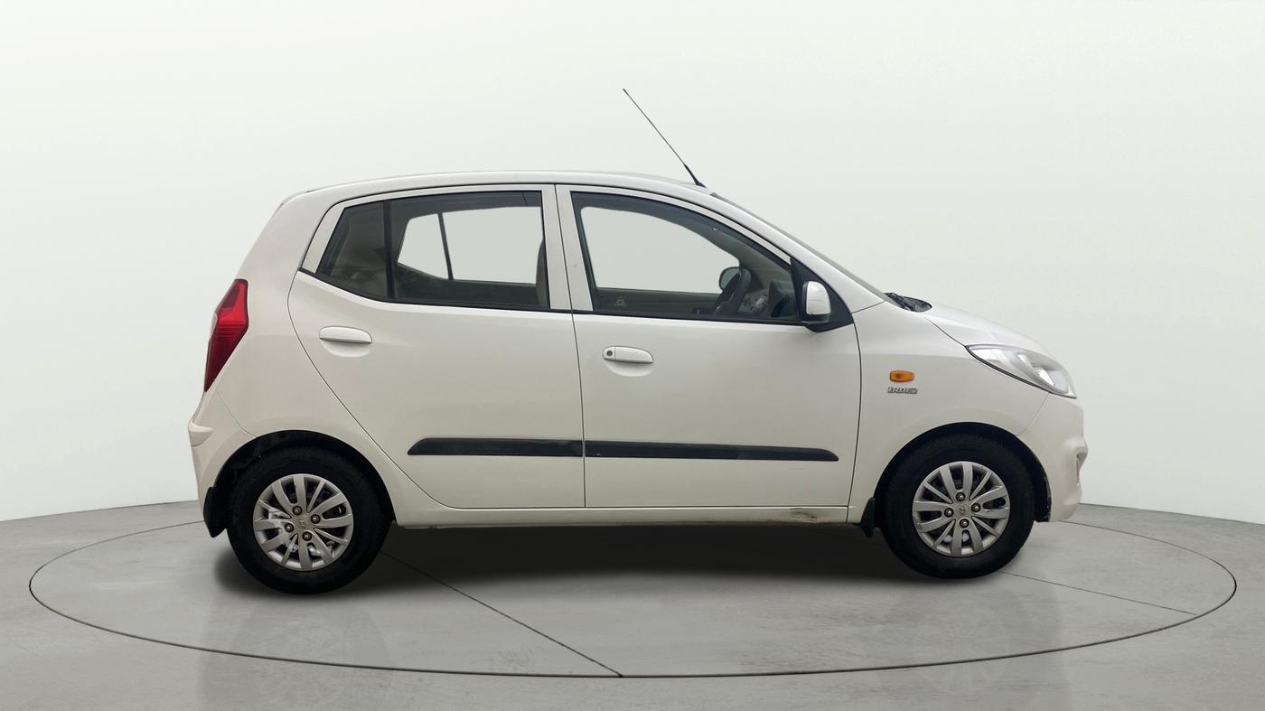 2015 Hyundai i10 SPORTZ 1.1, Petrol, Manual, 87,882 km, Right Side View