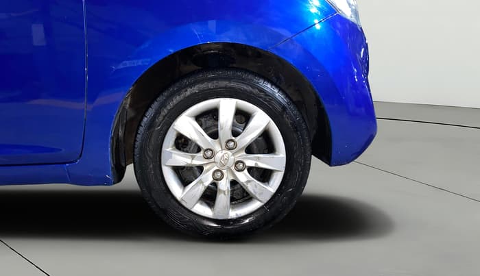 2013 Hyundai Eon SPORTZ, Petrol, Manual, 62,943 km, Right Front Wheel