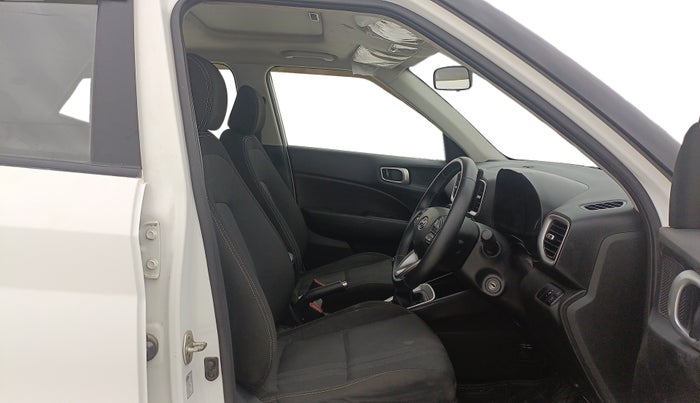 2021 Hyundai VENUE SX 1.5 CRDI, Diesel, Manual, 48,625 km, Right Side Front Door Cabin